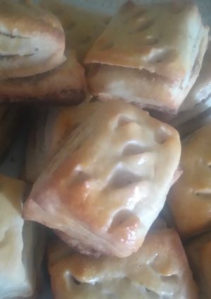 Tepertős-sajtos kockák 😉 recept fotója