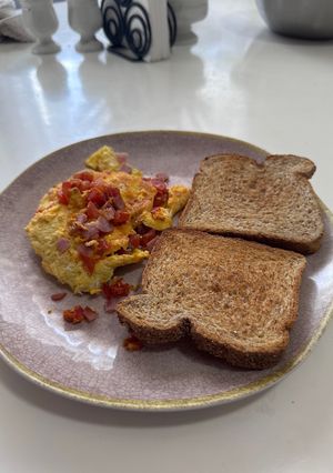 Una foto de Omelette de Jamón y Tomate