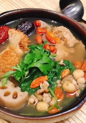 Hình của món Canh dưỡng sinh.