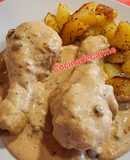 Muslitos de pollo con patatas y salsa de almendras
