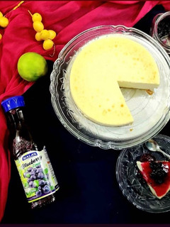 A picture of NEW YORK STYLE CHEESECAKE | BAKED | EGGLESS.