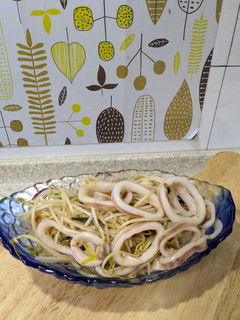 熱炒香辣豆芽魷魚圈 的食譜成品照片