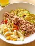 Ensalada de atún y aguacate