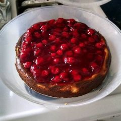 A picture of Mom's cheesecake.