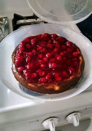A picture of Mom's cheesecake.