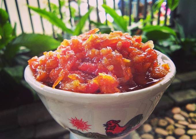 Sambal bawang "bu Rudy"