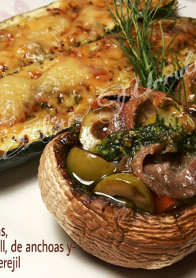 Una foto de Champiñones rellenos de anchoas caseras
