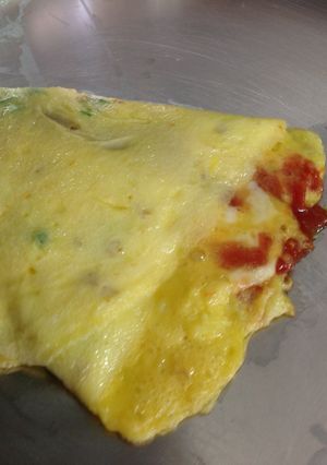 A picture of Cheese n Chilli stuffed Omlette.
