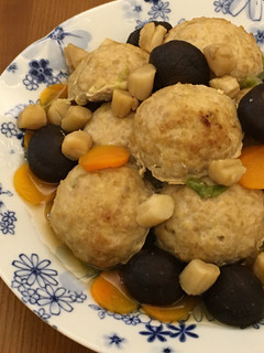 圓滿如意免開火紅燒獅子頭 的食譜成品照片