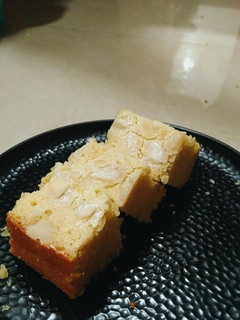 A picture of Orange Almond Semolina Cake.