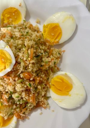 Foto di Cous cous con uovo sodo, zucchine e carote 🥒🍳🥕
