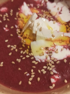 Una foto de Gazpacho de remolacha y manzana