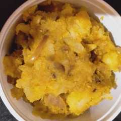 A picture of Aloo bharta.