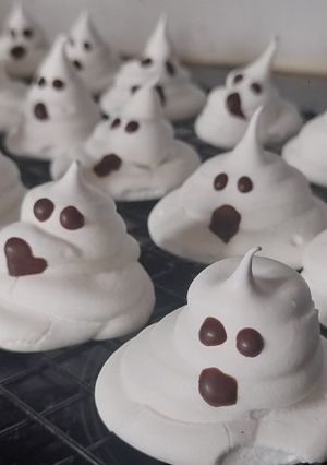 Una foto de Fantasmas de merengue 👻