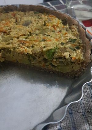 Una foto de Tarta de verduras. (Masa de harina integral)