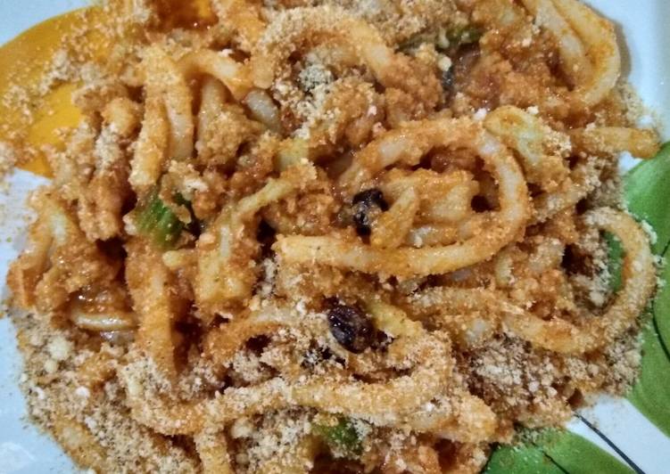 Bucatini n'caciati con il broccolo