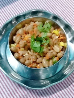 வேர்க்கடலை புளிப்பு சாட் (Verkadalai pulippu chat recipe in tamil) செய்முறை முக்கிய புகைப்படம்