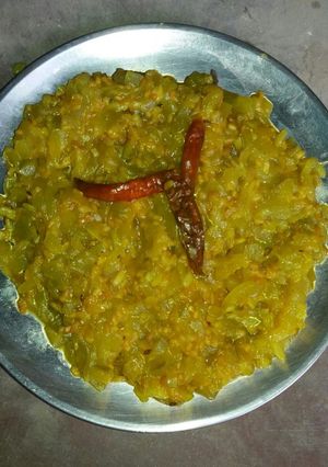 A picture of Moong daal bottle gourd curry.