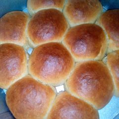 A picture of Dinner Rolls.