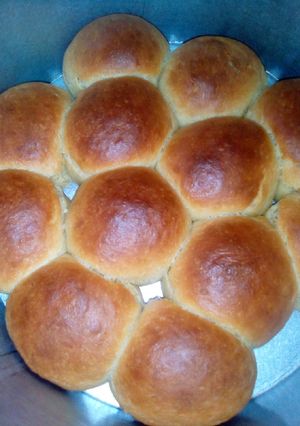 A picture of Dinner Rolls.