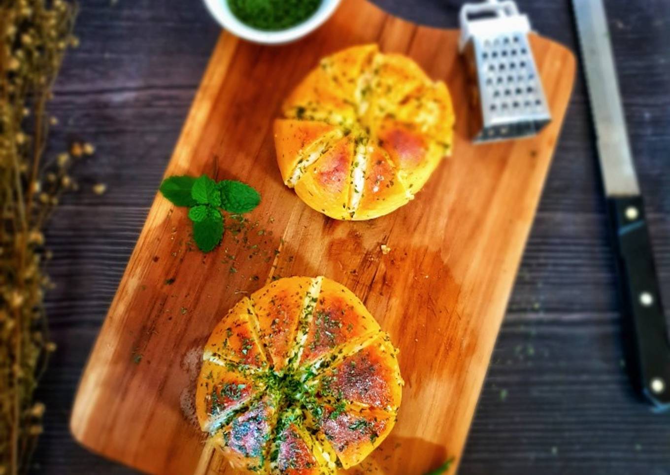 Korean Garlic Bread