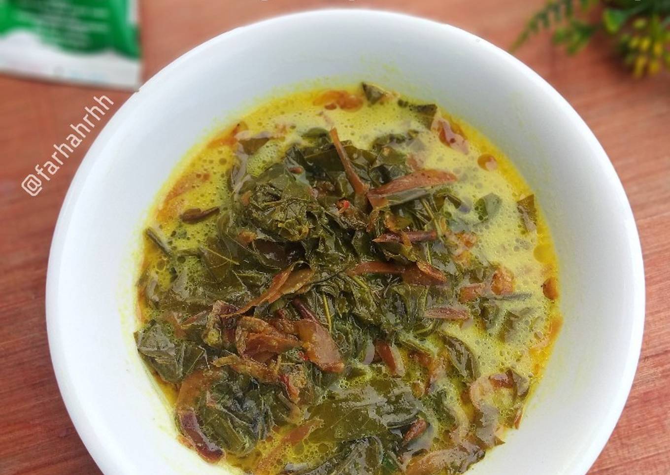 Gulai Daun Singkong Kecombrang