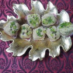 A picture of Mawa till laddu.