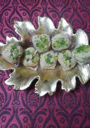 A picture of Mawa till laddu.