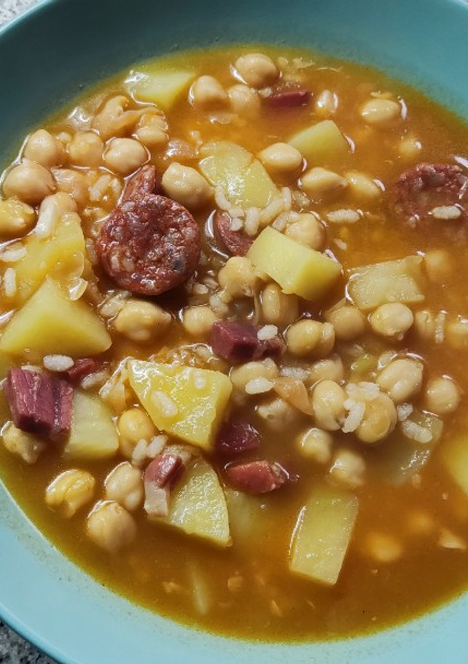 Una foto de Potaje de invierno al azafrán(Thermomix)