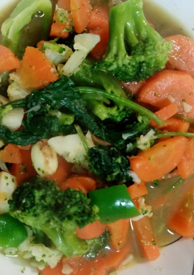 All the goodness of winter in one bowl (mixed winter vegetables) রেসিপির প্রধান ছবি
