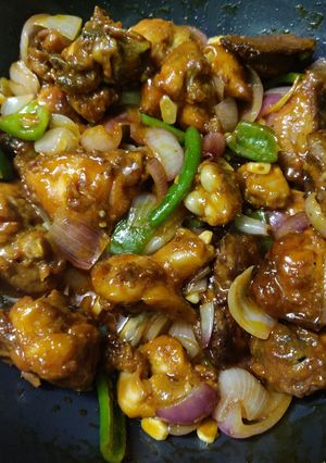 A picture of Dry chilli chicken.