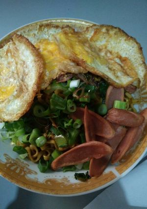 Foto resep Menu harian 2 : "Mie Goreng Telur"