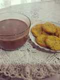 Polvorones de chía y limón, chocolatada con leche de coco