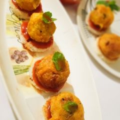 A picture of Vada Pav Bites.
