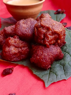 महुआ के गुलगुले (mahua ke gulgule recipe in Hindi) रेसिपी मुख्य फोटो