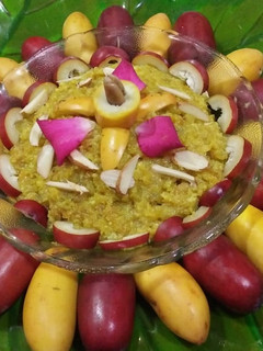 પીળી ખારેક નો હલવો(kharek halvo recipe in gujarati) રેસીપી મુખ્ય ફોટો