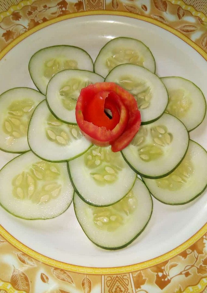 A picture of Cucumber and tomato styles.