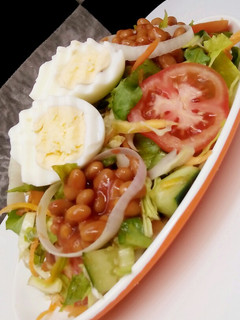 A picture of Baked beans salad.