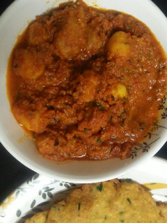 छोटा आलू दम (Chhota aloo dum recipe in Hindi) रेसिपी मुख्य फोटो