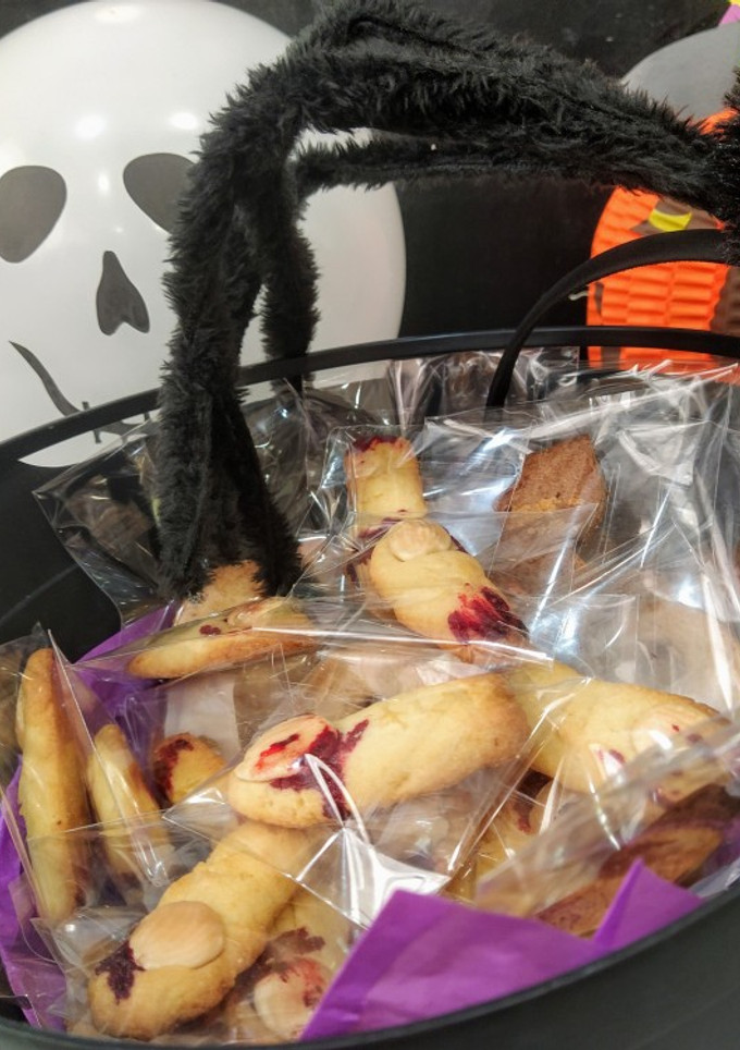 Una foto de Deditos de bruja (Halloween)