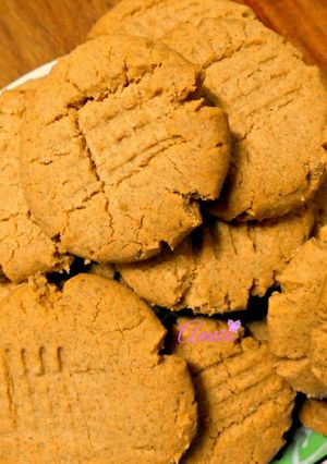 A picture of Delicious Home-made Peanut Butter Cookies      #cookiescontest.