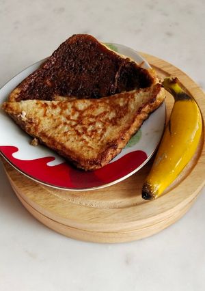 A picture of French Toast.