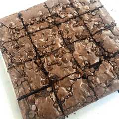A picture of Fudge Brownies.