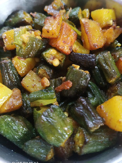 आलू भिंडी फ्राई (Aloo bhindi Fry recipe in Hindi) रेसिपी मुख्य फोटो