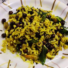 Murmura upma (puffed rice upma) A picture of Murmura upma (puffed rice upma).
