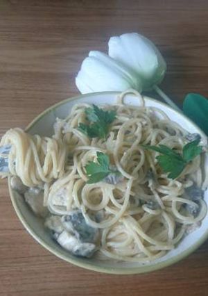 Tejszínes - mustáros csirkeragu, gombával recept fotója