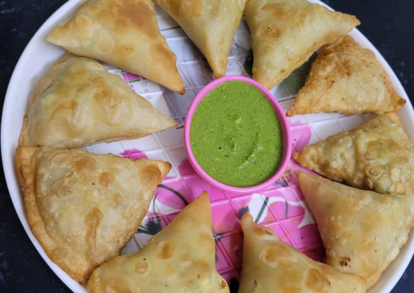 Feta cheese & Spaghetti Samosa