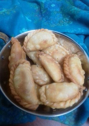 A picture of Gujiya.