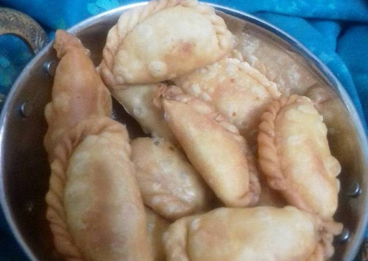 Gujiya
