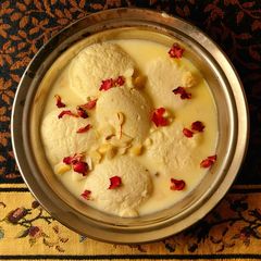 A picture of Ras Malai.